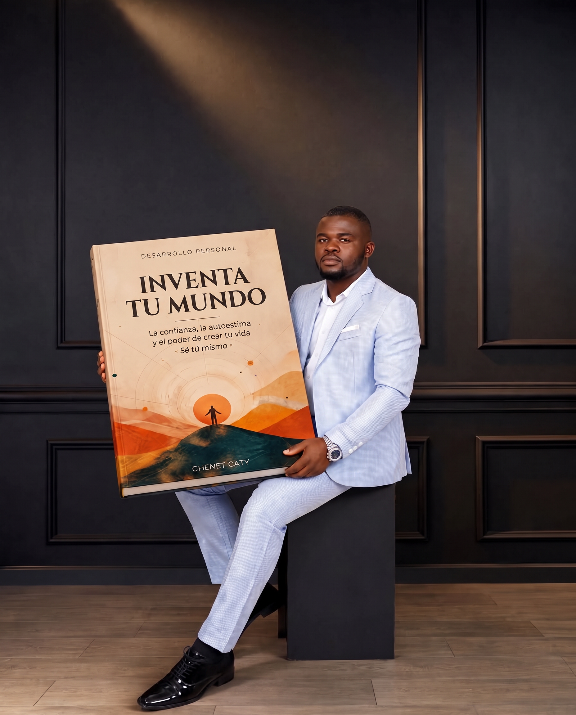 Chenet Caty presentando el libro Inventa tu mundo